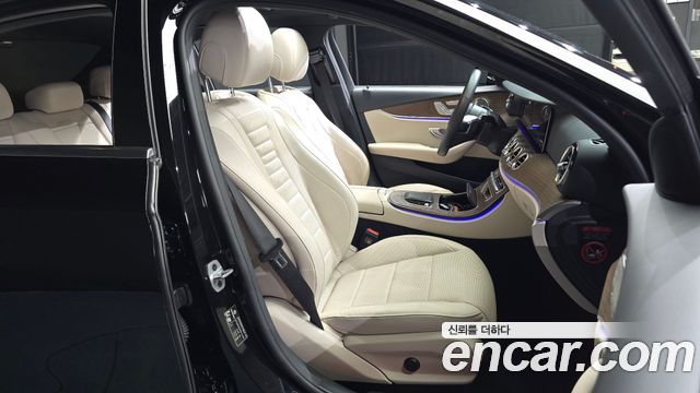 Mercedes-Benz E-Class (W213) E220d 4MATIC Exclusive 2023 — фото 12