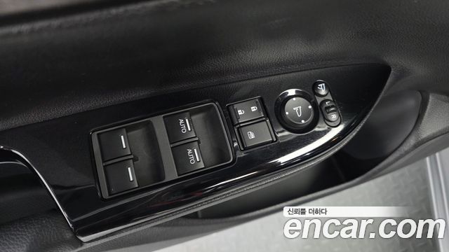 Honda Accord 2.4 9th 2016 — фото 14