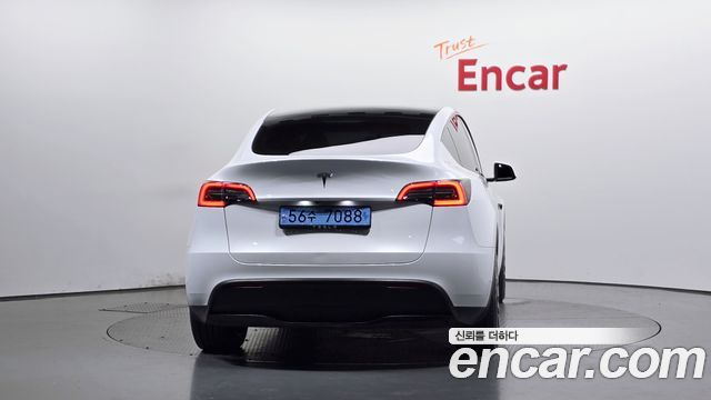 Tesla Model Y RWD 2023 — фото 4