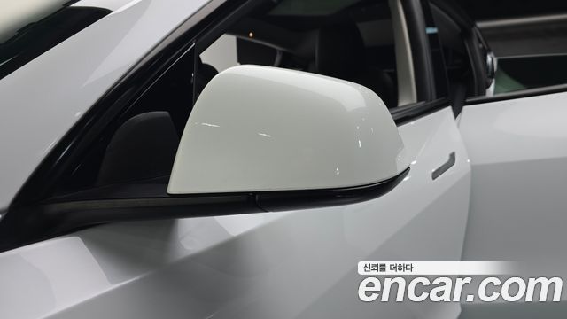 Tesla Model Y RWD 2023 — фото 36