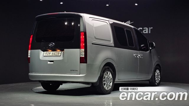Hyundai Staria Cargo 5-Seater Modern 2022 — фото 2