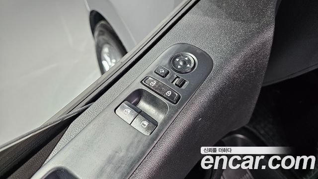 Hyundai Staria Cargo 5-Seater Modern 2022 — фото 11