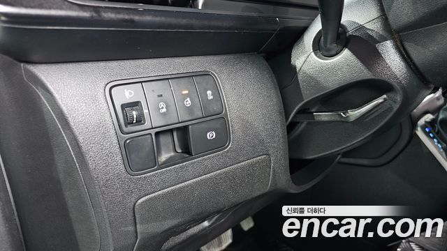 Hyundai Staria Cargo 5-Seater Modern 2022 — фото 12