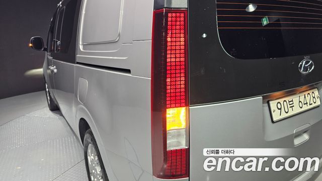Hyundai Staria Cargo 5-Seater Modern 2022 — фото 23