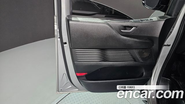 Hyundai Staria Cargo 5-Seater Modern 2022 — фото 24