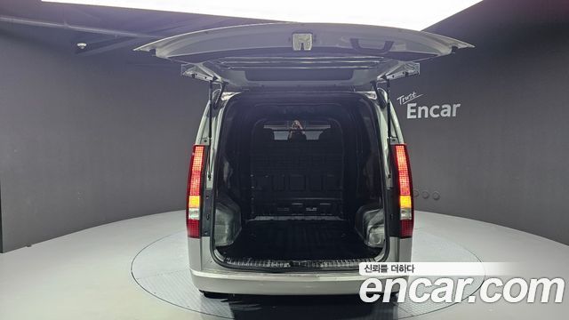 Hyundai Staria Cargo 5-Seater Modern 2022 — фото 33