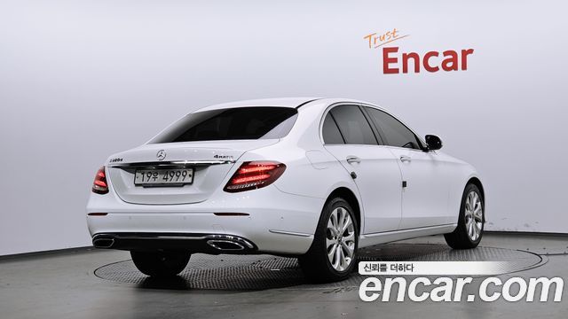 Mercedes-Benz E-Class (W213) E220d 4MATIC Exclusive 2019 — фото 2