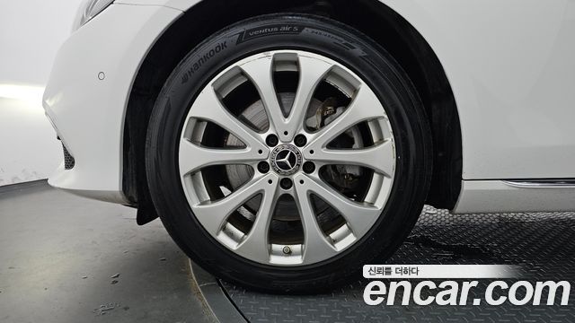 Mercedes-Benz E-Class (W213) E220d 4MATIC Exclusive 2019 — фото 5
