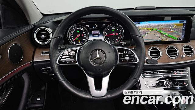 Mercedes-Benz E-Class (W213) E220d 4MATIC Exclusive 2019 — фото 13
