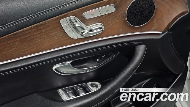 Mercedes-Benz E-Class (W213) E220d 4MATIC Exclusive 2019 — фото 19