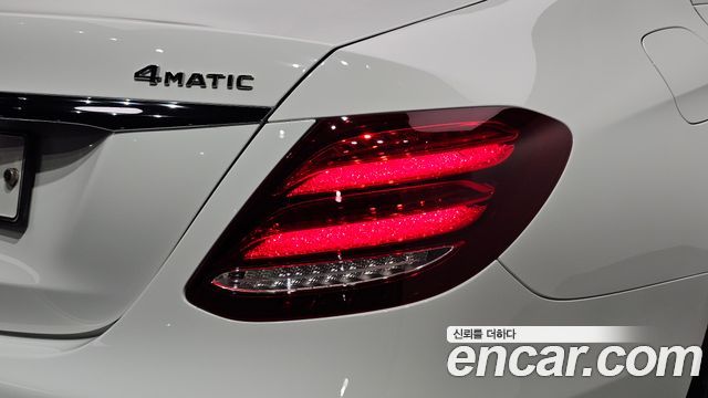 Mercedes-Benz E-Class (W213) E220d 4MATIC Exclusive 2019 — фото 23