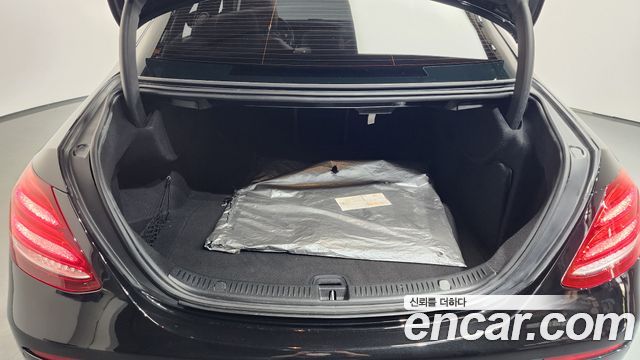 Mercedes-Benz E-Class (W213) E300 4MATIC Exclusive 2019 — фото 21