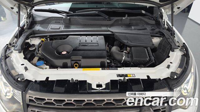 Land Rover Discovery Sport 2.0 TD4 SE 2019 — фото 6