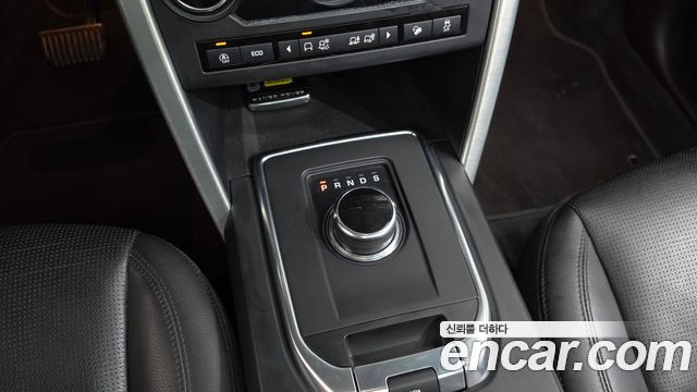 Land Rover Discovery Sport 2.0 TD4 SE 2019 — фото 9