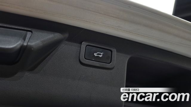 Land Rover Discovery Sport 2.0 TD4 SE 2019 — фото 18