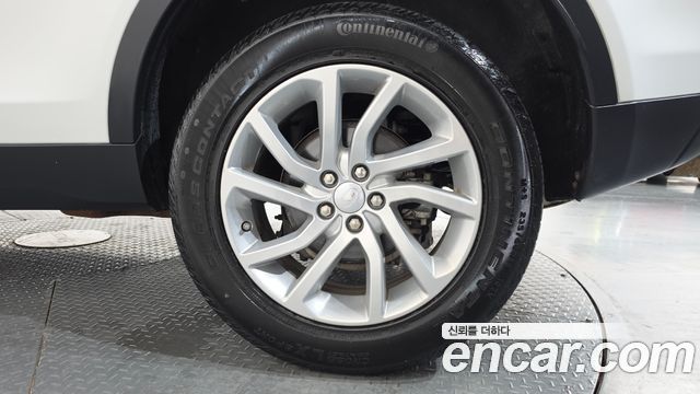 Land Rover Discovery Sport 2.0 TD4 SE 2019 — фото 21