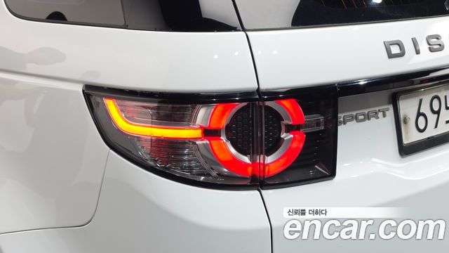 Land Rover Discovery Sport 2.0 TD4 SE 2019 — фото 23