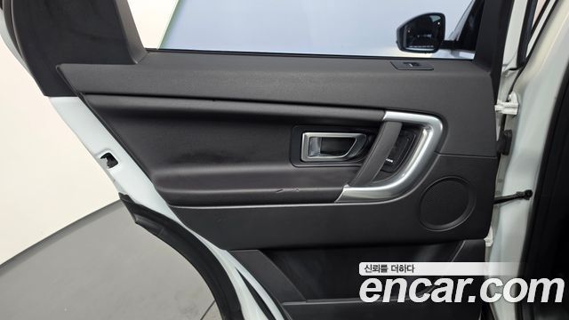 Land Rover Discovery Sport 2.0 TD4 SE 2019 — фото 25