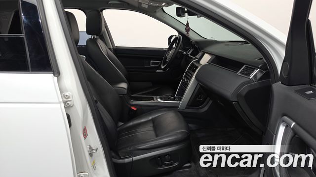 Land Rover Discovery Sport 2.0 TD4 SE 2019 — фото 26