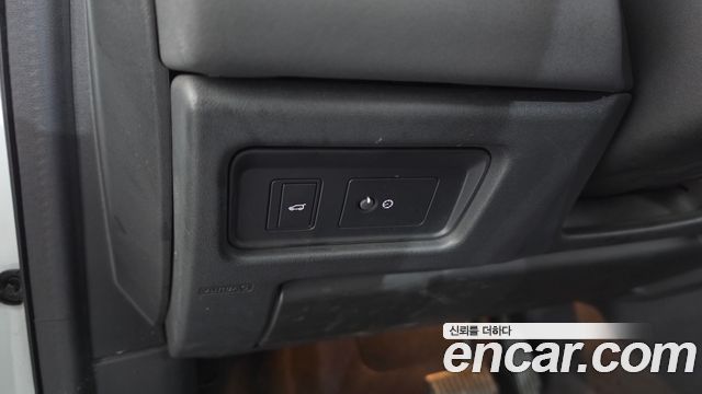 Land Rover Discovery Sport 2.0 TD4 SE 2019 — фото 29