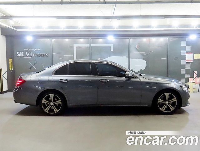 Mercedes-Benz E-Class (W213) E300 4MATIC Avnatgarde 2017 — фото 3