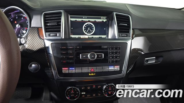 Mercedes-Benz GL-Class (X166) GL550 4MATIC 2014 — фото 12