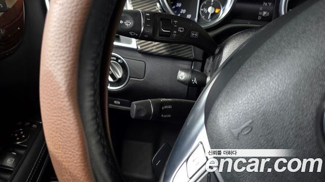 Mercedes-Benz GL-Class (X166) GL550 4MATIC 2014 — фото 16
