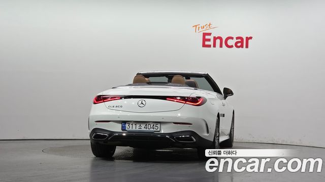 Mercedes-Benz CLE-Class (C236) CLE200 Cabriolet 2024 — фото 4