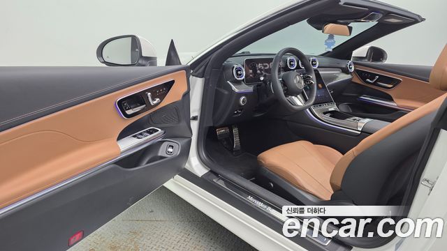Mercedes-Benz CLE-Class (C236) CLE200 Cabriolet 2024 — фото 10