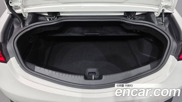 Mercedes-Benz CLE-Class (C236) CLE200 Cabriolet 2024 — фото 17