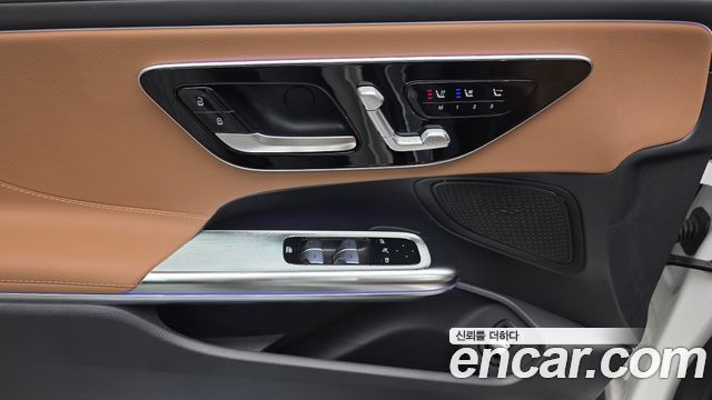 Mercedes-Benz CLE-Class (C236) CLE200 Cabriolet 2024 — фото 19