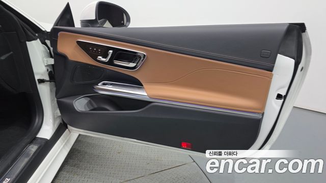 Mercedes-Benz CLE-Class (C236) CLE200 Cabriolet 2024 — фото 24