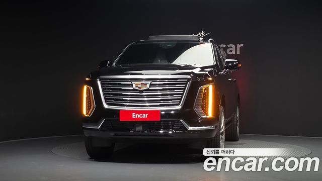 Cadillac Escalade (V) 6.2 ESV ESV Premium Luxury Platinum 2025 — фото 3