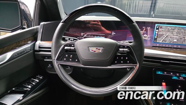 Cadillac Escalade (V) 6.2 ESV ESV Premium Luxury Platinum 2025 — фото 13