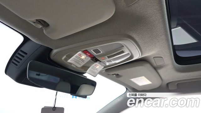 Volvo XC40 B4 Ultra Bright 2025 — фото 27