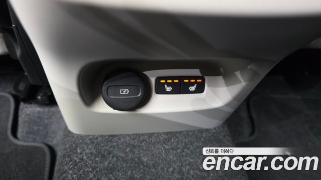 Volvo XC40 B4 Ultra Bright 2025 — фото 28