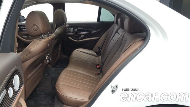 Mercedes-Benz E-Class (W213) E450 4MATIC Exclusive 2020 — фото 11