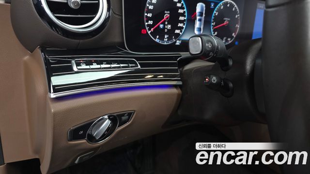 Mercedes-Benz E-Class (W213) E450 4MATIC Exclusive 2020 — фото 18