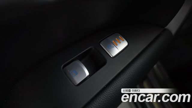 Genesis G70 2.0T Advanced 2018 — фото 29