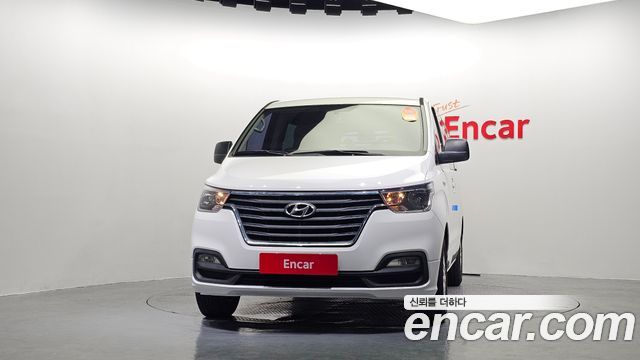 Hyundai Grand Starex Van 5-Seater Modern 2019 — фото 3