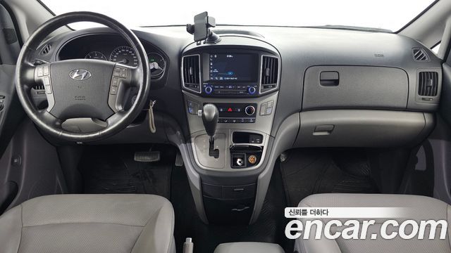 Hyundai Grand Starex Van 5-Seater Modern 2019 — фото 7