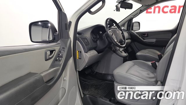 Hyundai Grand Starex Van 5-Seater Modern 2019 — фото 10