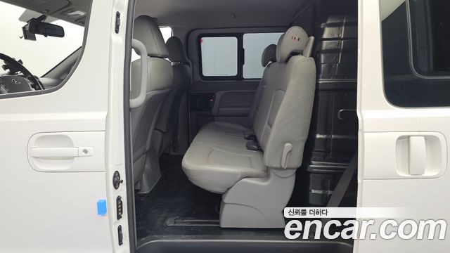 Hyundai Grand Starex Van 5-Seater Modern 2019 — фото 11