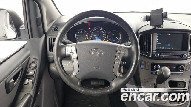 Hyundai Grand Starex Van 5-Seater Modern 2019 — фото 15