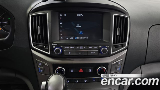 Hyundai Grand Starex Van 5-Seater Modern 2019 — фото 16