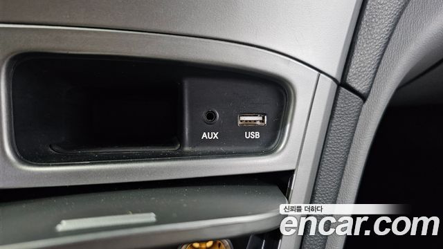 Hyundai Grand Starex Van 5-Seater Modern 2019 — фото 19
