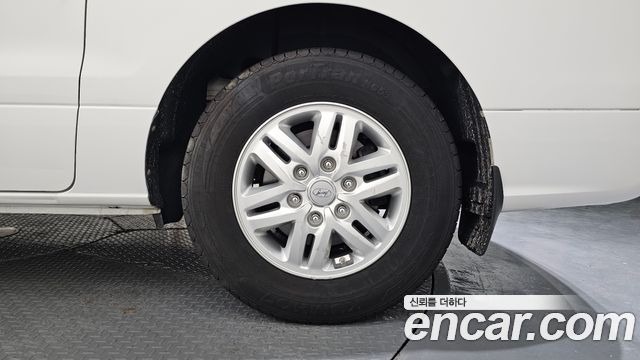 Hyundai Grand Starex Van 5-Seater Modern 2019 — фото 21