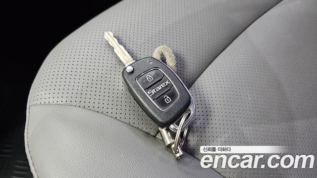 Hyundai Grand Starex Van 5-Seater Modern 2019 — фото 33