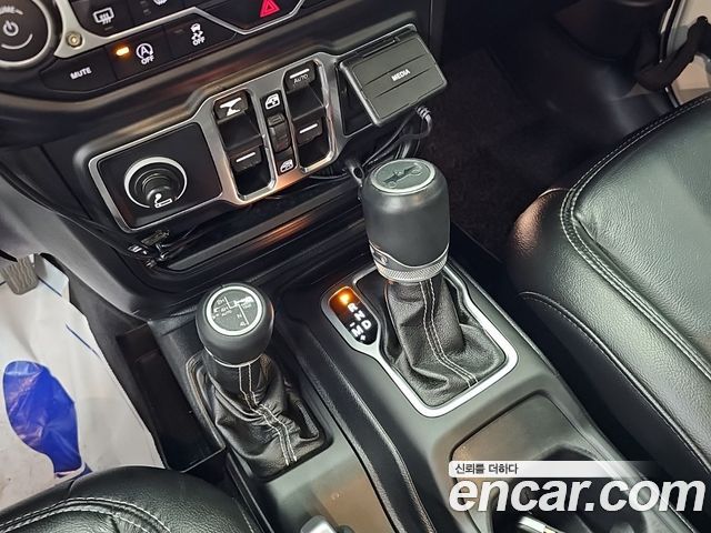 Jeep Wrangler (JL) 2.0 Overland 4Door 2019 — фото 8
