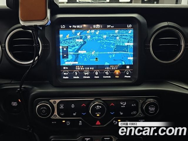 Jeep Wrangler (JL) 2.0 Overland 4Door 2019 — фото 10